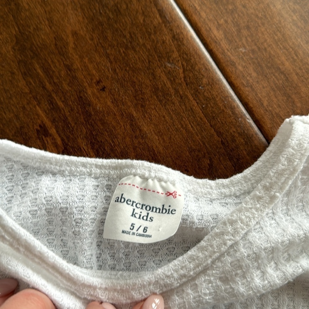Good condition girls top - Picture 2 of 3